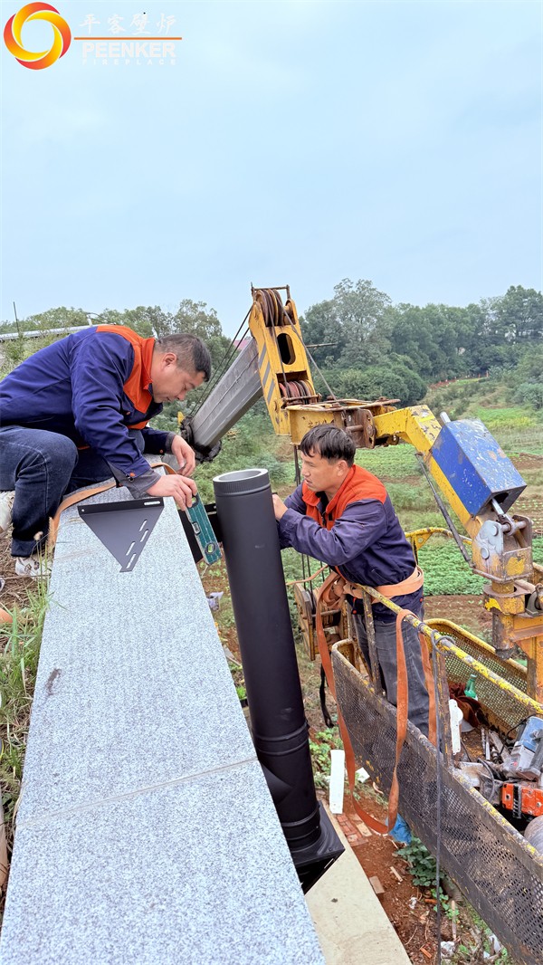 益阳自建别墅丹麦Morso 2140铸铁火炉安装.jpg