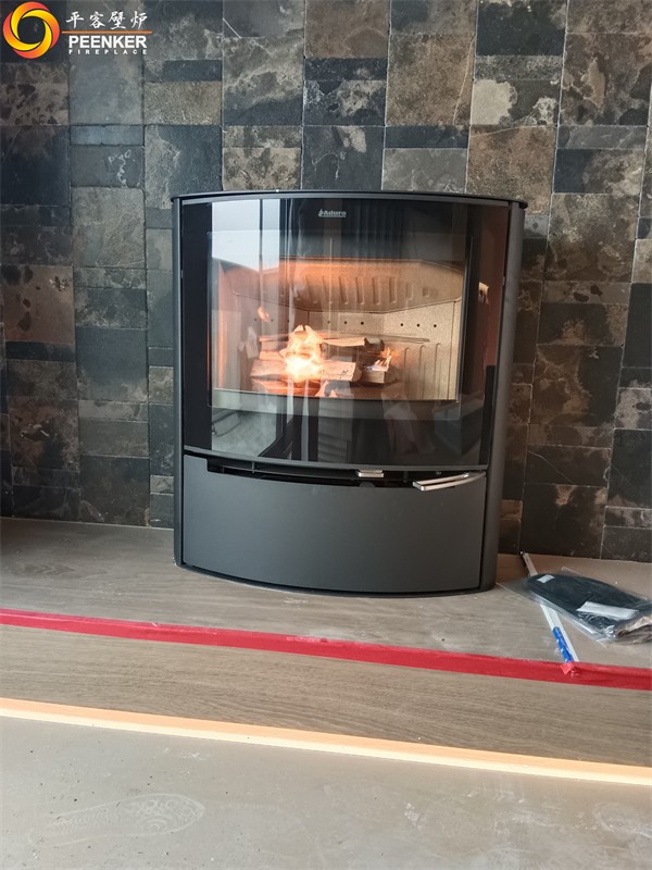 西安山水香堤丹麦Aduro 15LUX钢板火炉安装.jpg