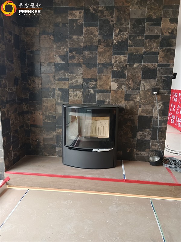 西安山水香堤丹麦Aduro 15LUX钢板火炉安装.jpg