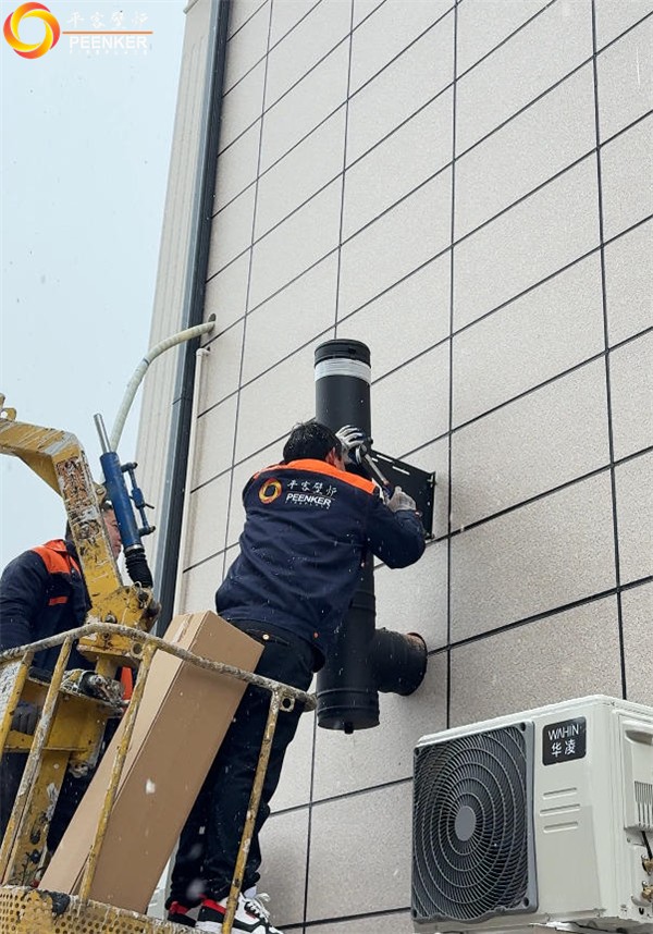 安吉自建别墅丹麦Aduro 9.1钢板壁炉安装.jpg