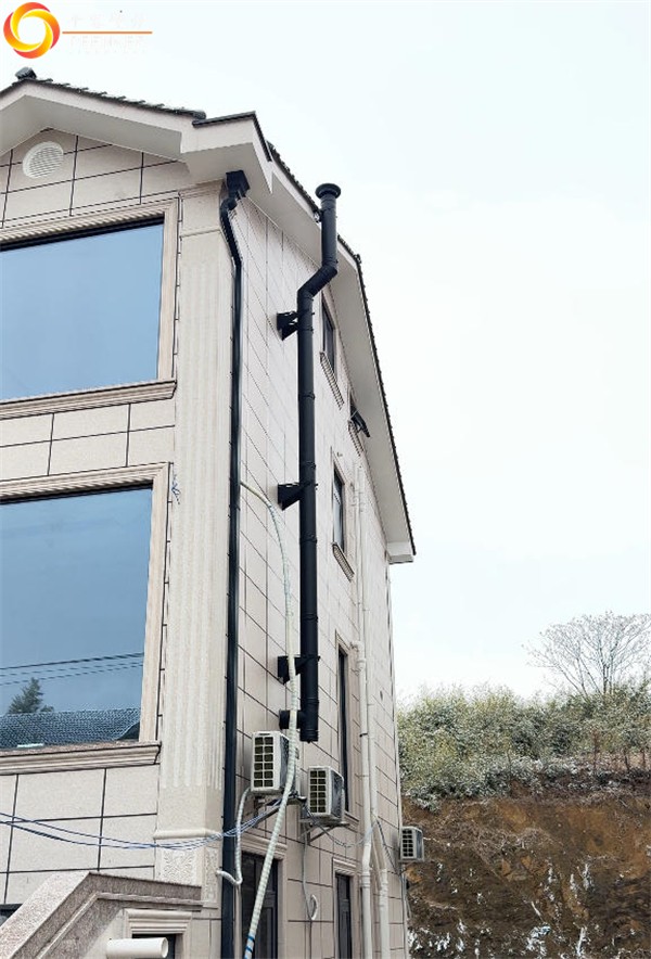 安吉自建别墅丹麦Aduro 9.1钢板壁炉安装.jpg