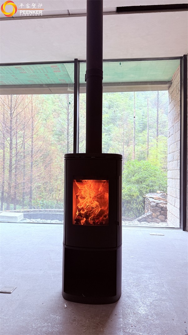 安吉庐尔酒店丹麦Morso 8893铸铁火炉安装.jpg