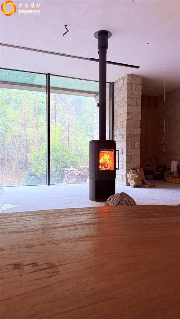 安吉庐尔酒店丹麦Morso 8893铸铁火炉安装.jpg