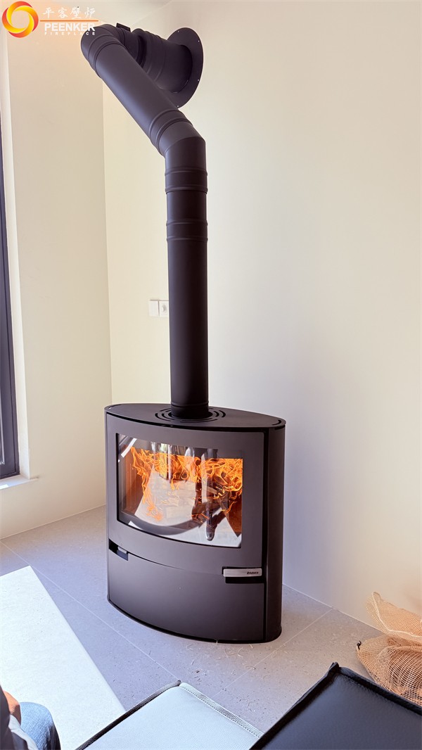 南京路易庄园别墅丹麦Aduro 15钢板壁炉安装.jpg
