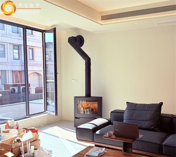 南京路易庄园别墅丹麦Aduro 15钢板壁炉安装.jpg