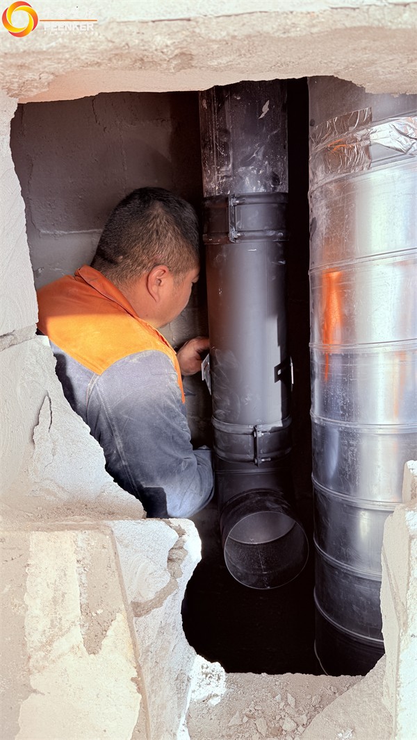 上海绿地华创中心丹麦Aduro 15C壁挂式壁炉安装.jpg