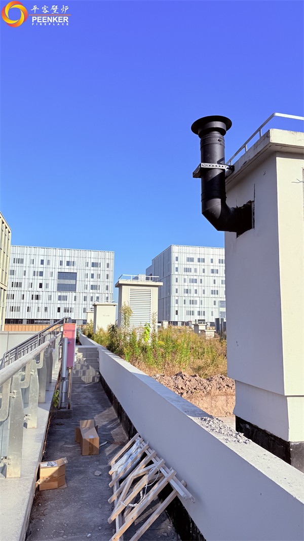 上海绿地华创中心丹麦Aduro 15C壁挂式壁炉安装.jpg